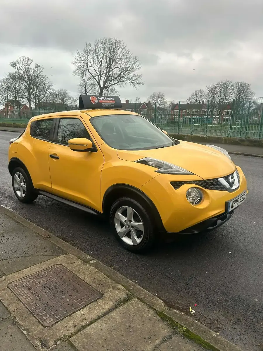 Used Nissan Juke Visia 110 HP (80 kW) 2015 Yellow SUV