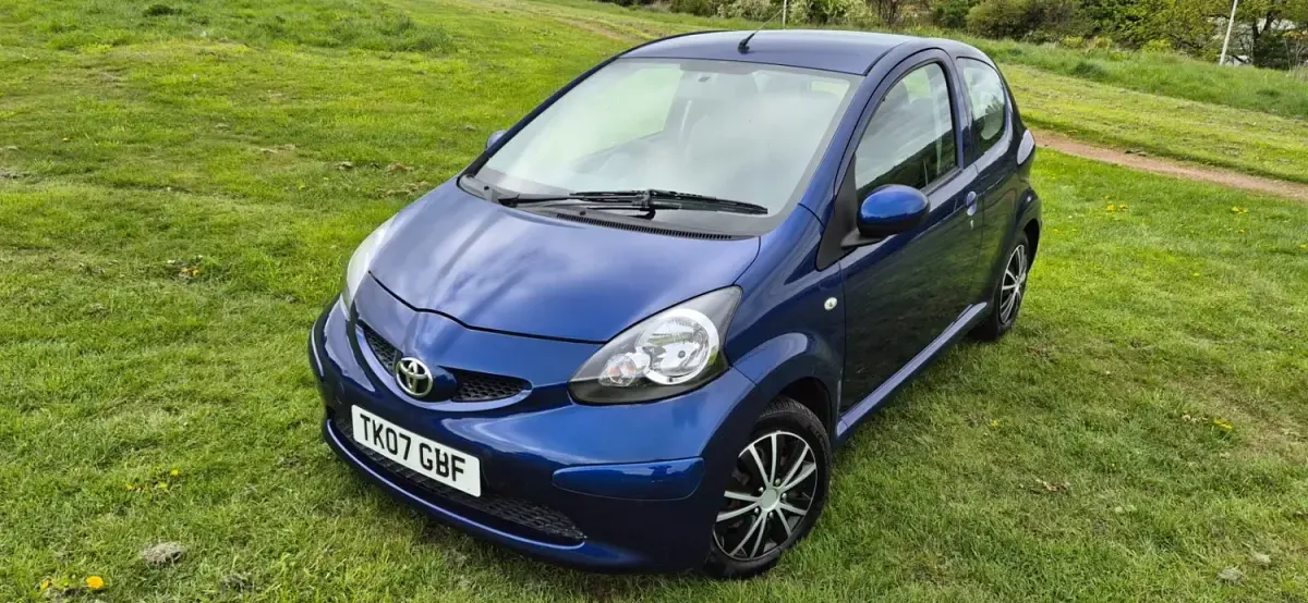 Usado Toyota Aygo 2007 Azul Utilitario