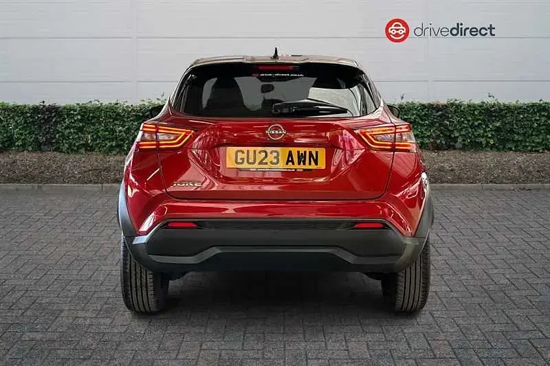 Used Nissan Juke N-Connecta 114 HP (83 kW) 2023 Red SUV