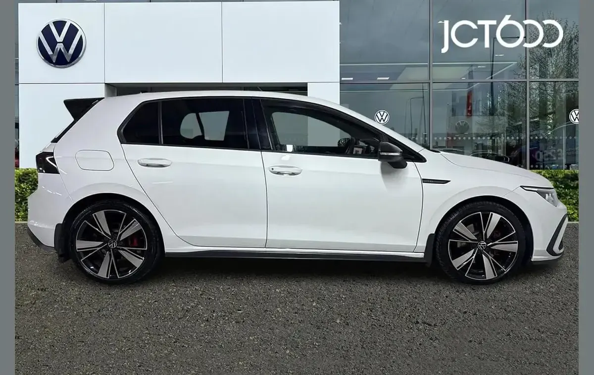 Used VW Golf VIII GTD 196 HP (144 kW) 2024 White Hatchback