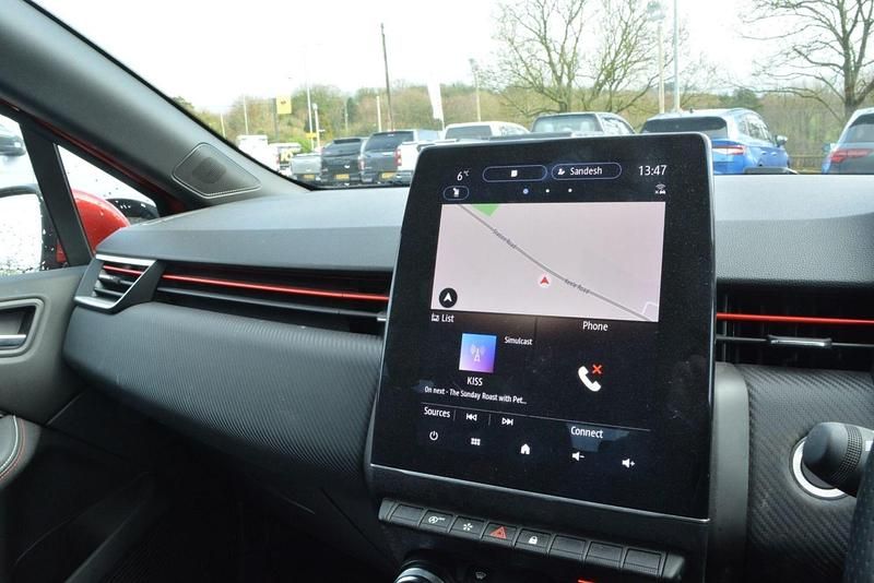 Used Renault Clio V RS Line 90 HP (66 kW) 2022 Red Hatchback