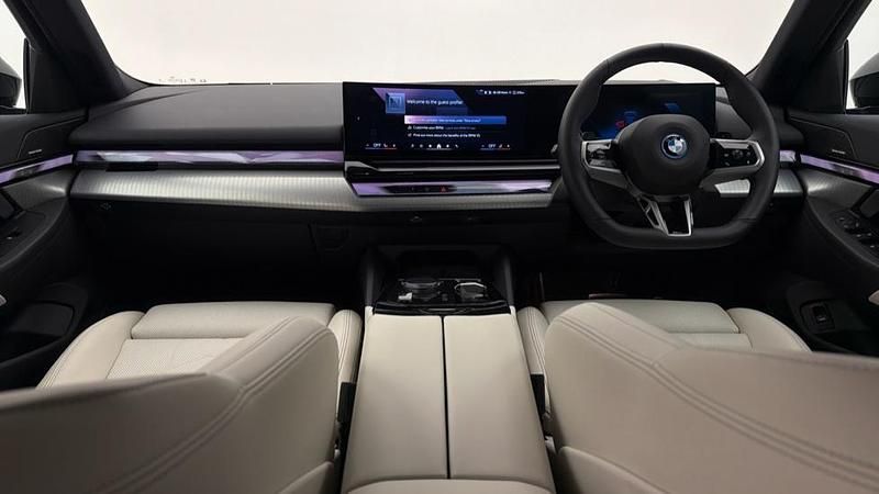 Used BMW 530e M Sport 295 HP (216 kW) 2025 Black Estate