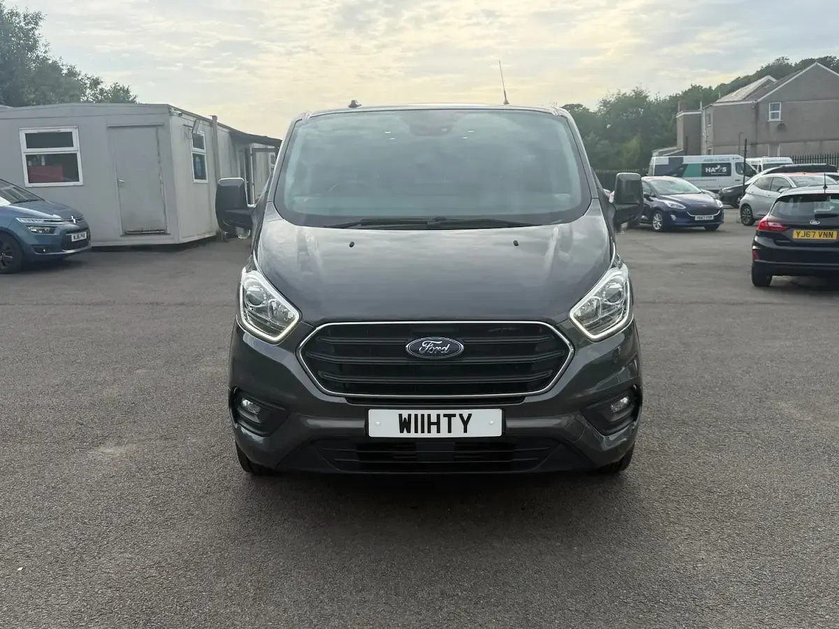 Used Ford Transit Custom Limited 170 HP (125 kW) 2023 Grey Van