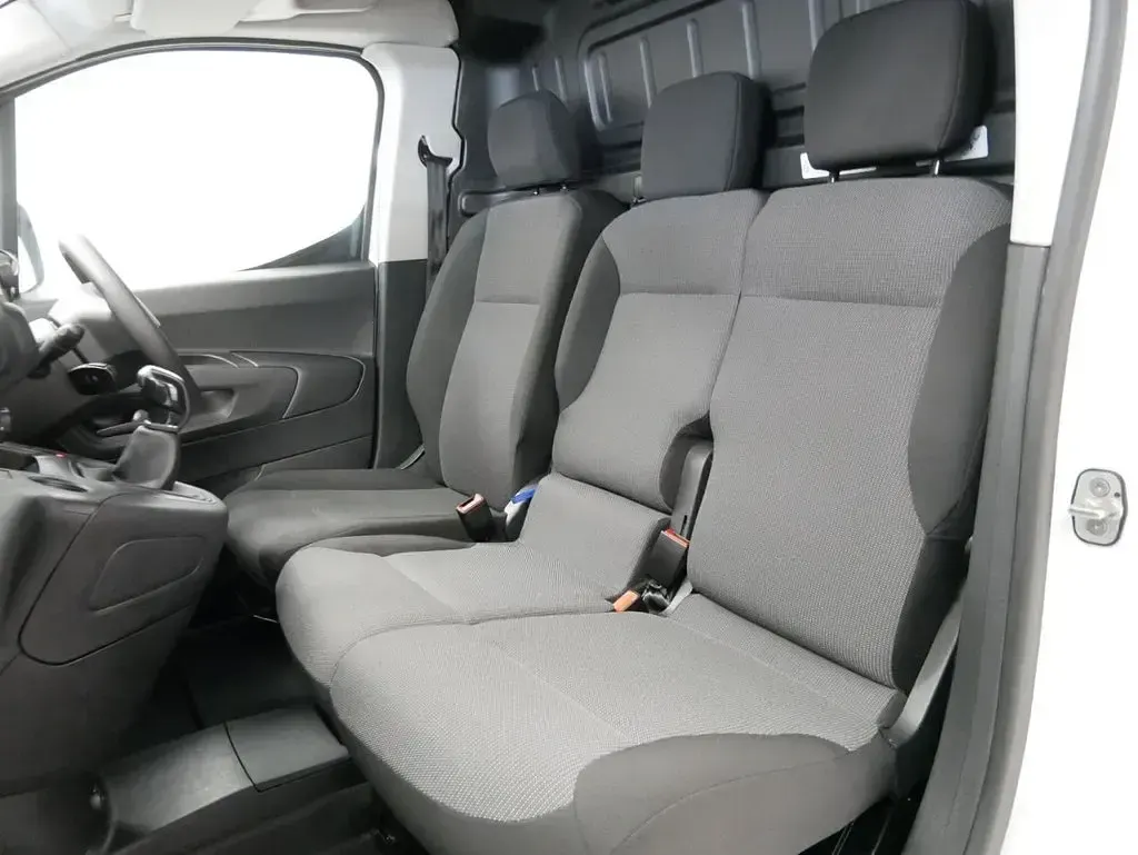 Used Peugeot Partner Premium 100 HP (73 kW) 2021 White MPV