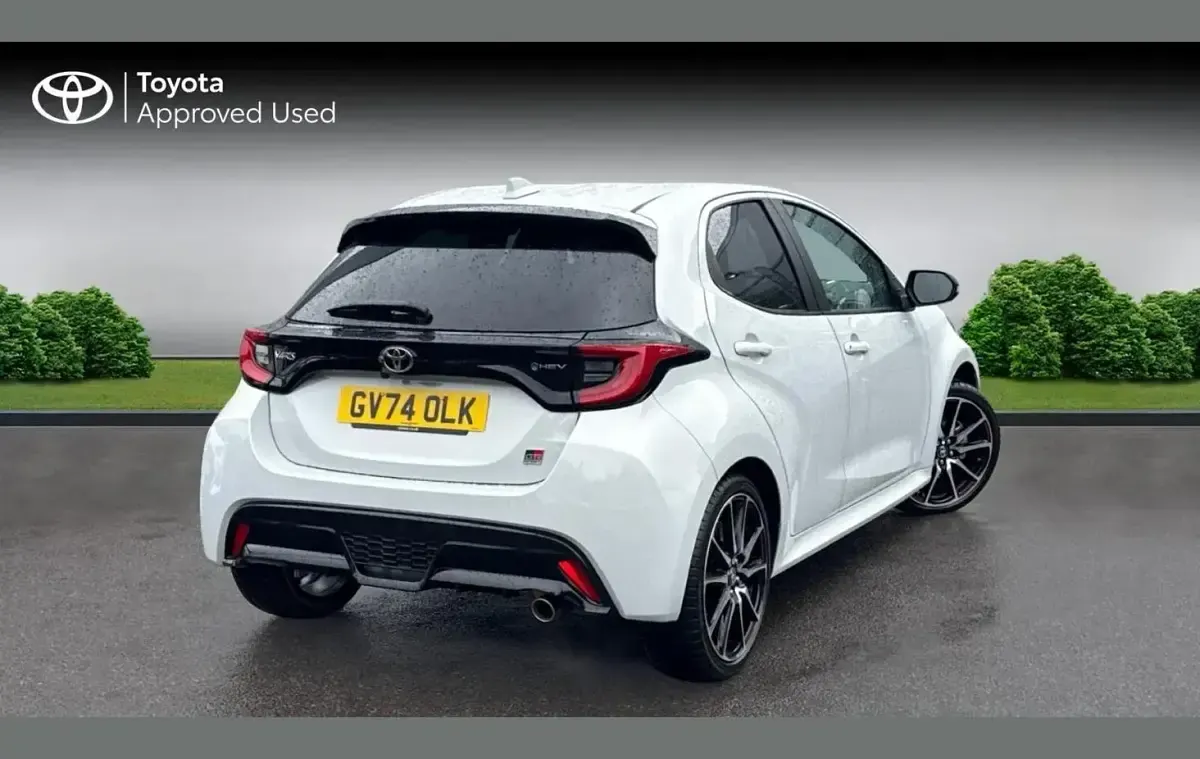Used Toyota Yaris Sport 128 HP (94 kW) 2024 Grey Hatchback