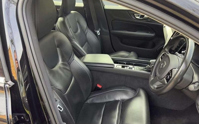 Used Volvo S60 Inscription 250 HP (183 kW) 2019 Black Sedan