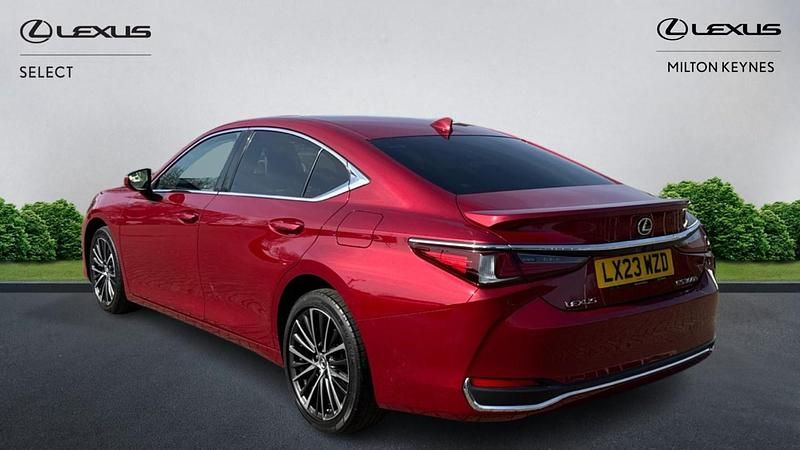Used Lexus ES300H 2023 Red Sedan