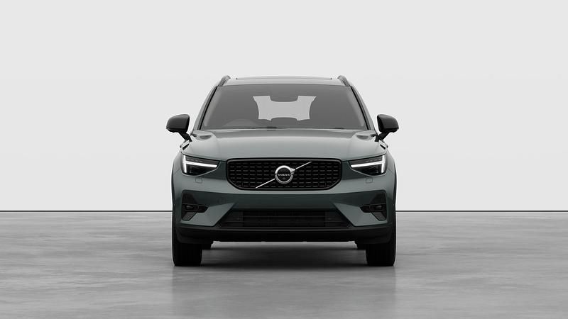 New Volvo XC40 Ultra 197 HP (144 kW) 2025 Forest lake SUV