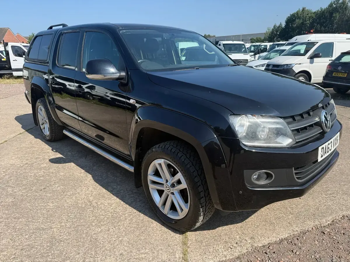 Used VW Amarok Highline 180 HP (132 kW) 2013 Black Pickup