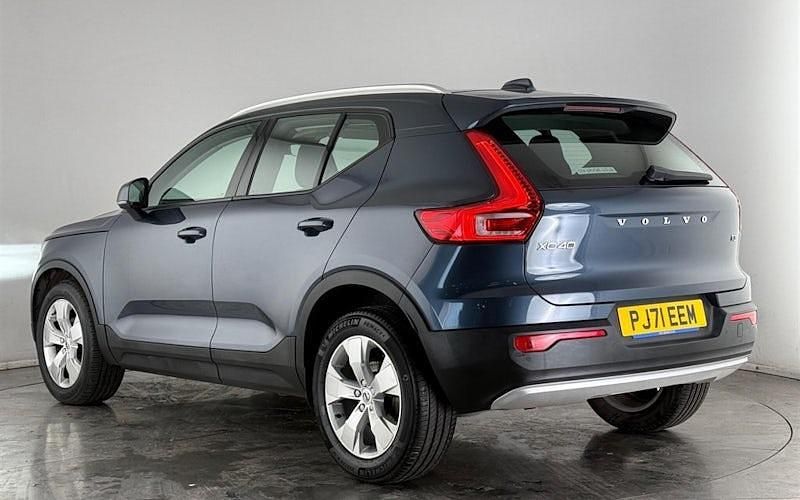 Used Volvo XC40 Momentum 163 HP (119 kW) 2021 Blue SUV