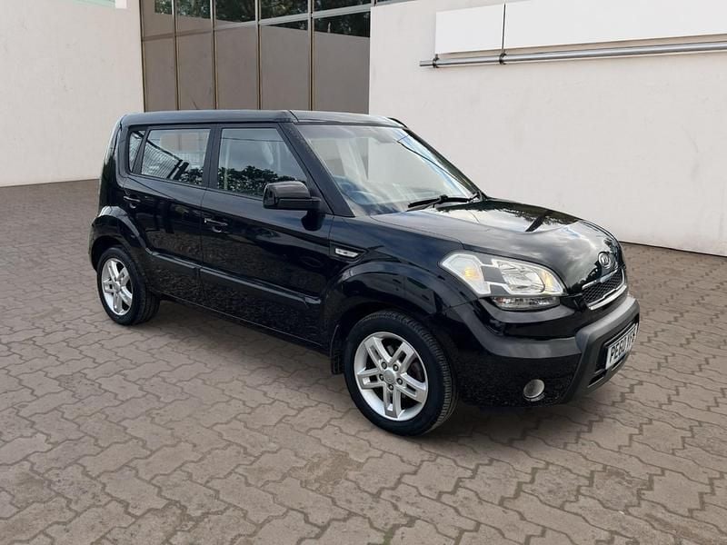 Black Used 2011 Kia Soul 2 SUV | £4,395 (Fair price) - Image 1/4