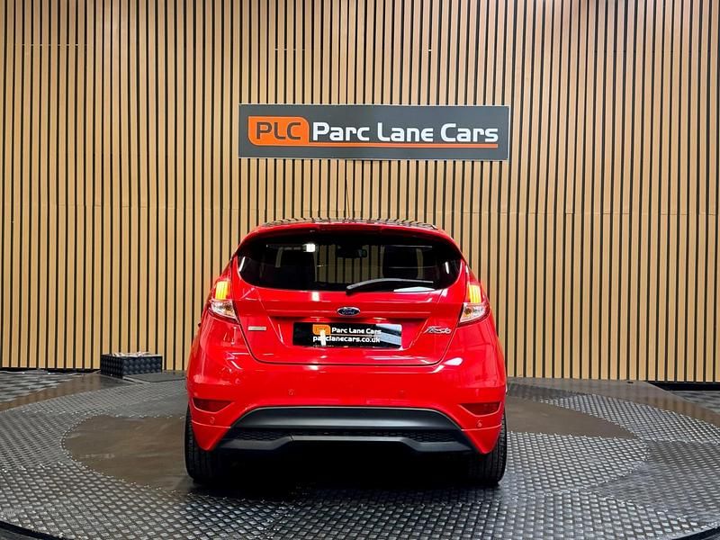 Used Ford Fiesta ST-Line 140 HP (102 kW) 2017 Red Hatchback