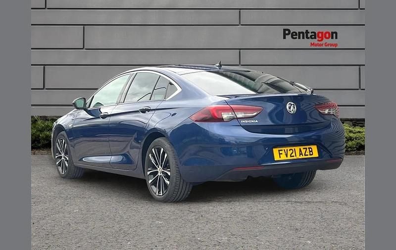 Used Vauxhall Insignia Ultimate 120 HP (88 kW) 2021 Blue Hatchback