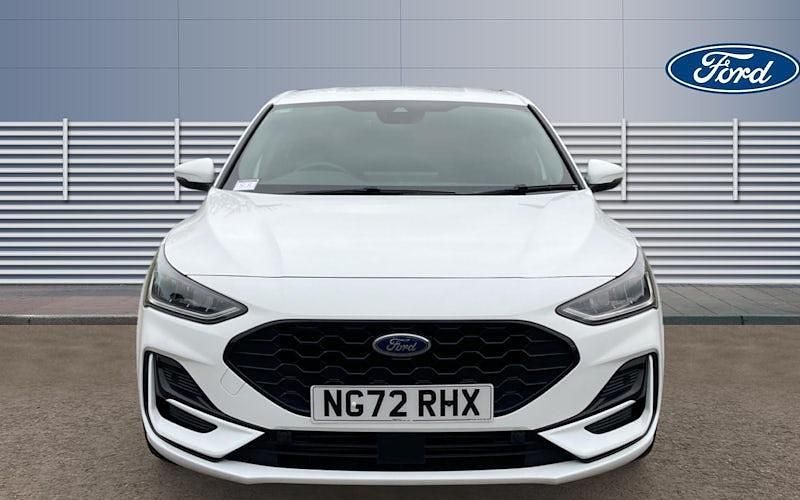 Used Ford Focus ST-Line 125 HP (91 kW) 2023 White Hatchback