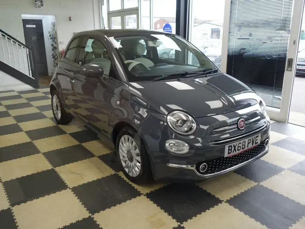 Used Fiat 500 Lounge 85 HP (62 kW) 2018 Grey Hatchback