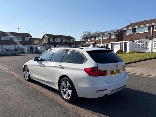 Used BMW 320 Sport Line 2012 White Estate