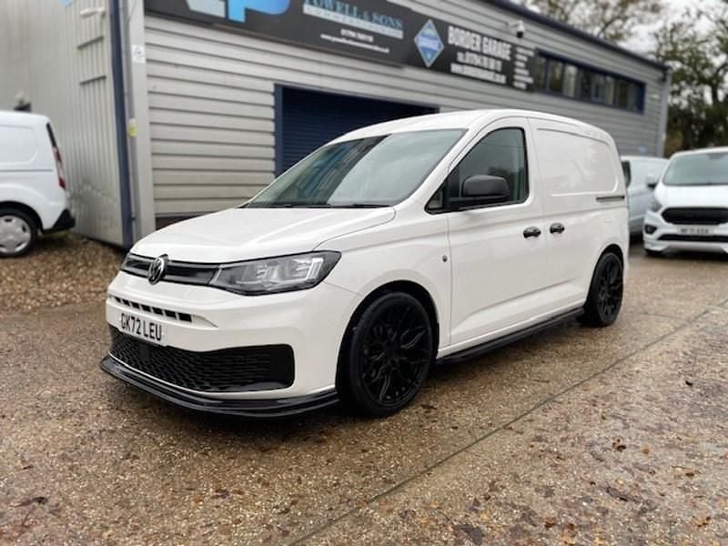 White Used 2022 VW Caddy Sport MPV | £15,990 (Fair price) - Image 1/3