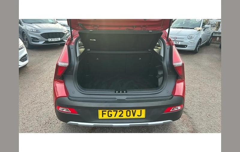 Used Hyundai Bayon SE 99 HP (72 kW) 2022 Red SUV