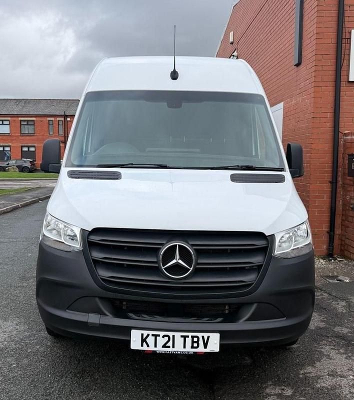 Used Mercedes Sprinter Progressive 150 HP (110 kW) 2021 White Van