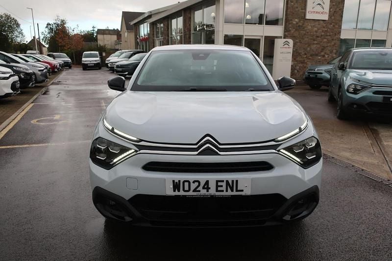 Used Citroën C4 PureTech 99 HP (72 kW) 2024 White Hatchback