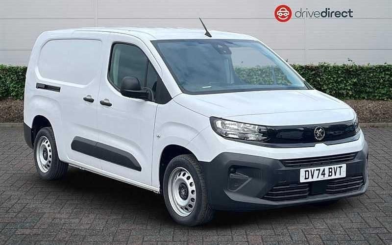 New 2025 Vauxhall Combo MPV | £15,312 (Good price) - Image 1/4