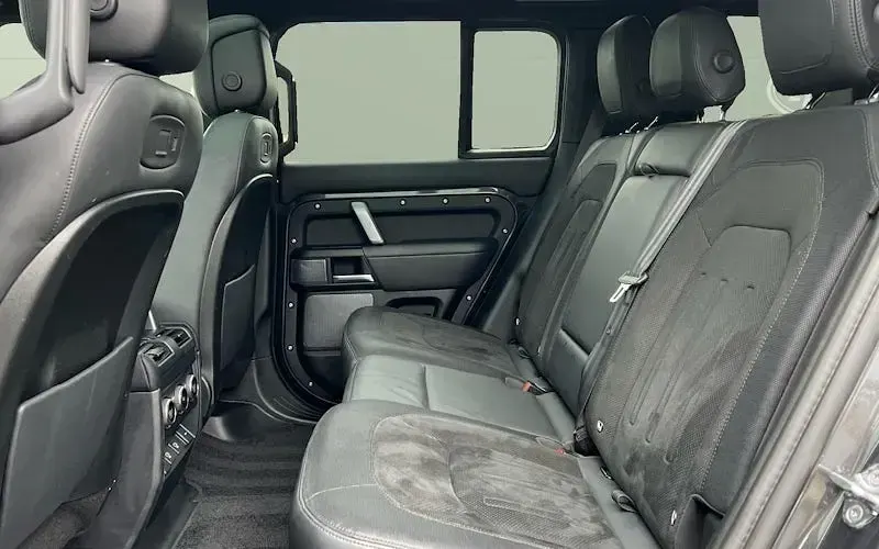 Used Land Rover Defender Carpathian Edition 525 HP (386 kW) 2024 SUV