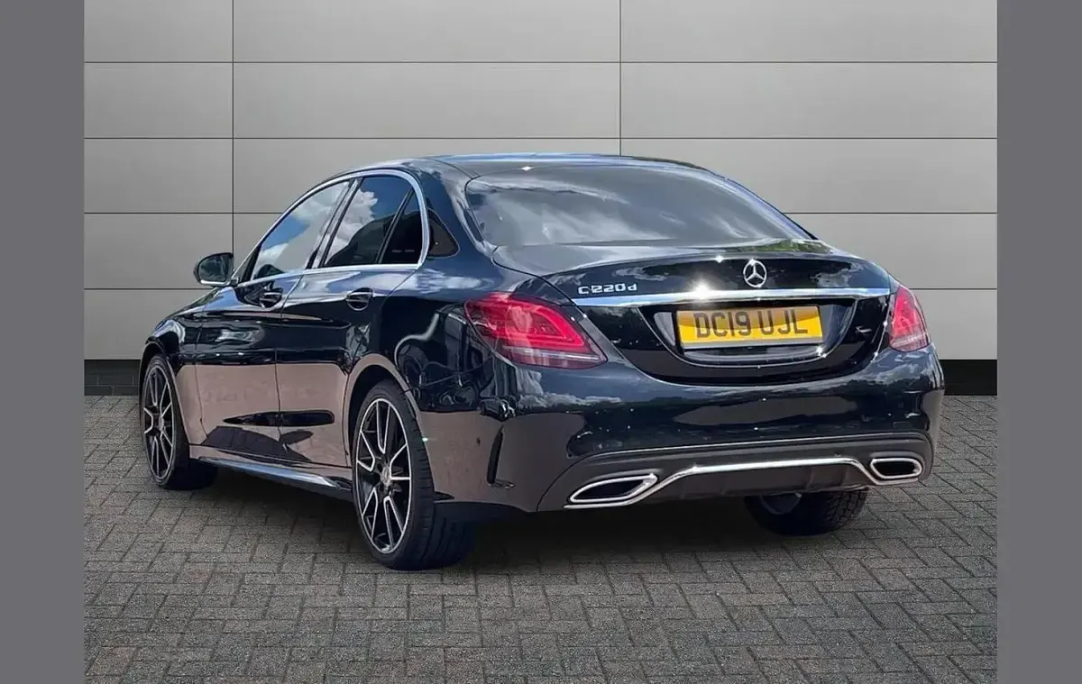 Used Mercedes C220 AMG Line Premium 191 HP (140 kW) 2019 Black Sedan