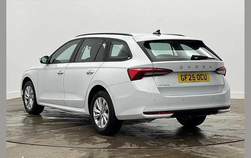 Used Skoda Octavia SE Technology 113 HP (83 kW) 2025 Moon white metallic Estate