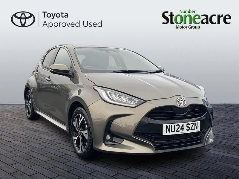 Used Toyota Yaris Hybrid Design 116 HP (85 kW) 2024 Other Hatchback