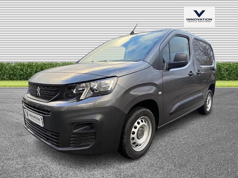 Used Peugeot Partner Premium 102 HP (75 kW) 2023 Grey MPV