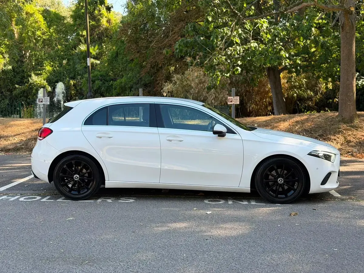 Used Mercedes A180 Executive 2018 White Hatchback