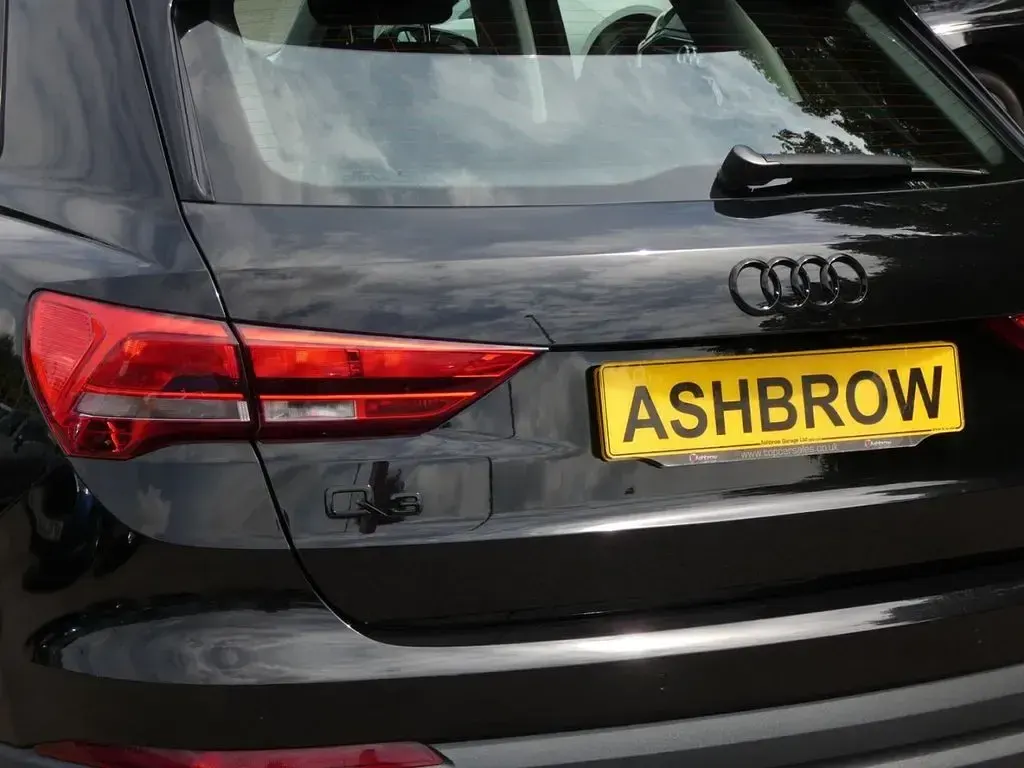 Used Audi Q3 Design 150 HP (110 kW) 2021 Black SUV