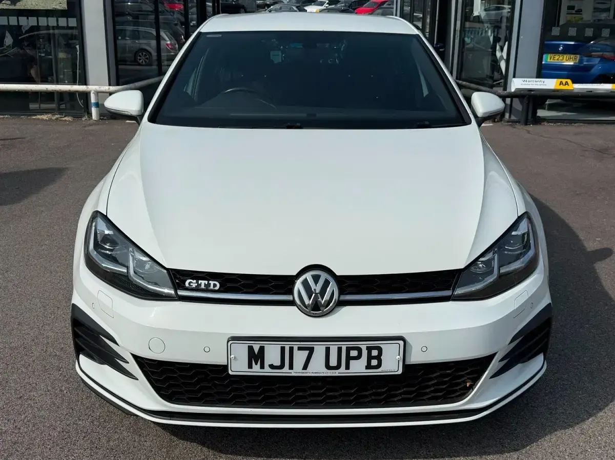 Used VW Golf VII GTD 184 HP (135 kW) 2017 White Hatchback