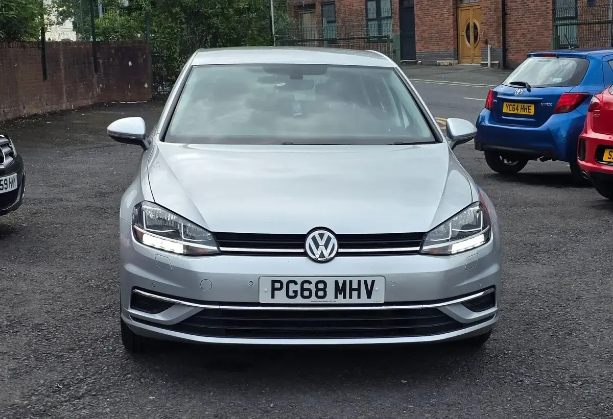 Used VW Golf VII SE 150 HP (110 kW) 2019 Silver Hatchback