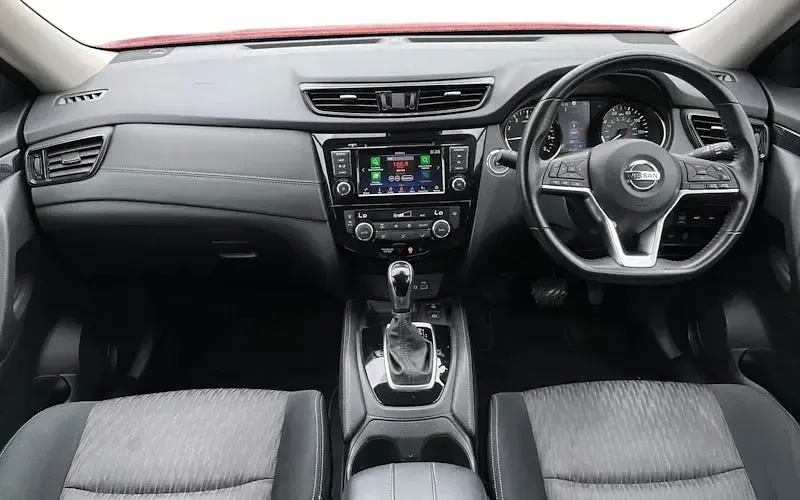 Used Nissan X-Trail N-Connecta 159 HP (116 kW) 2021 Red SUV
