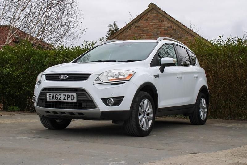Used Ford Kuga Titanium 163 HP (119 kW) 2012 White SUV