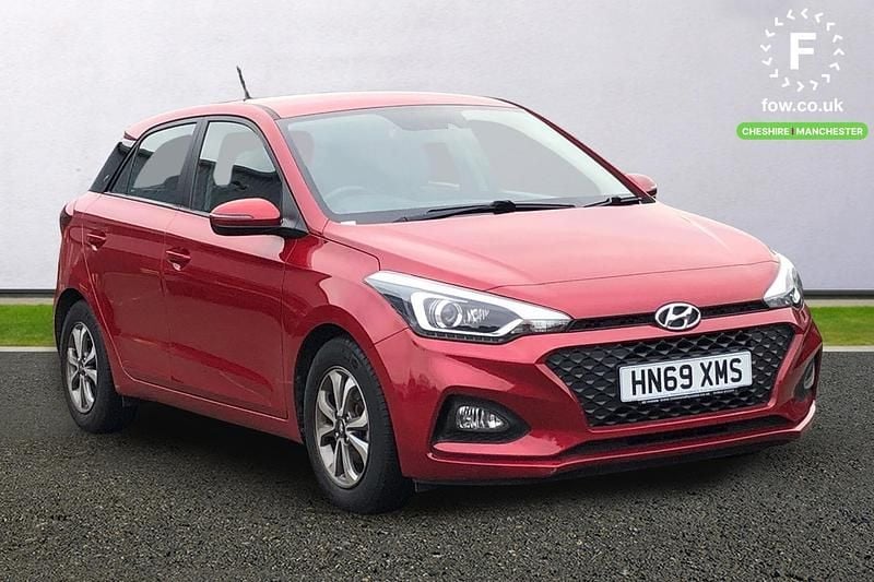 Used Hyundai i20 SE 84 HP (61 kW) 2019 Red Hatchback