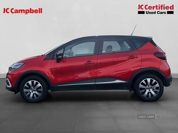 Used Renault Captur Play 90 HP (66 kW) 2018 Red/black SUV