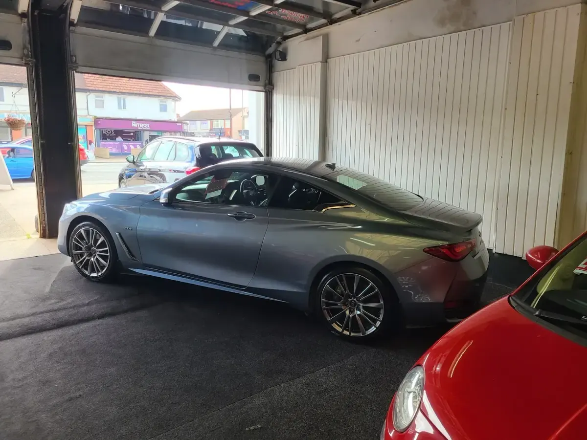 Used Infiniti Q60 Sport Tech 211 HP (155 kW) 2017 Blue Coupe