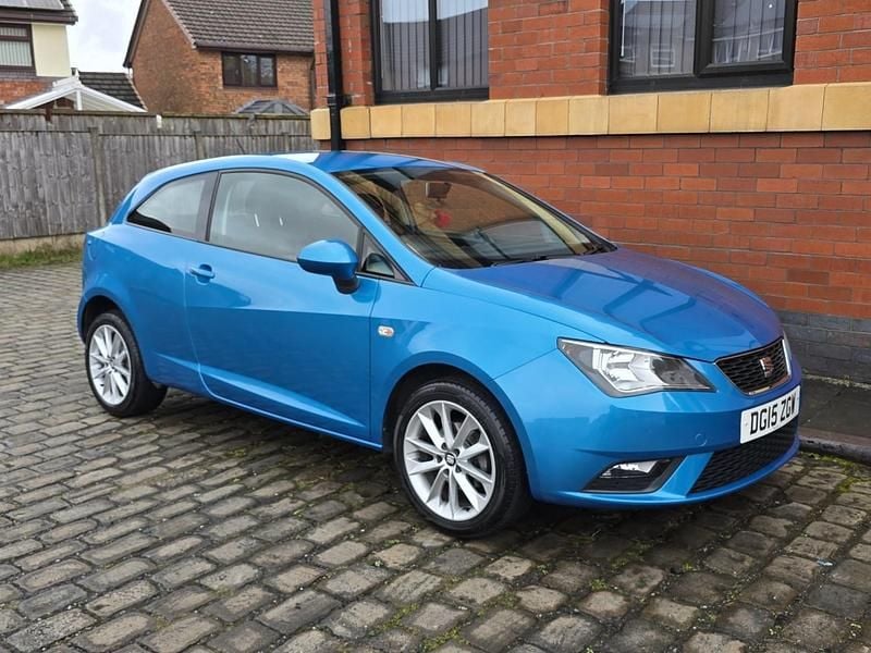 Begagnad Seat Ibiza 2015 Blå Halvkombi