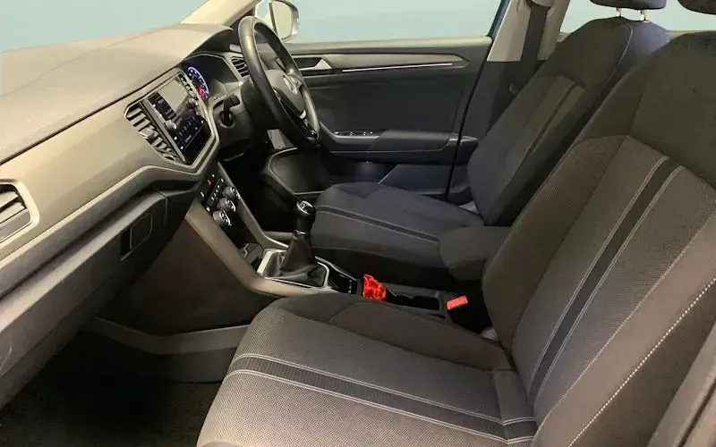Used VW T-Roc Design 110 HP (80 kW) 2021 Blue SUV