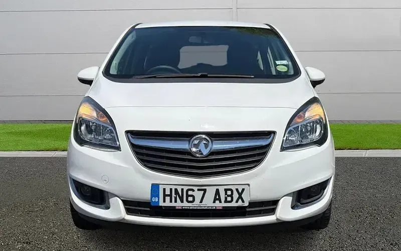 Used Vauxhall Meriva 101 HP (74 kW) 2017 White MPV