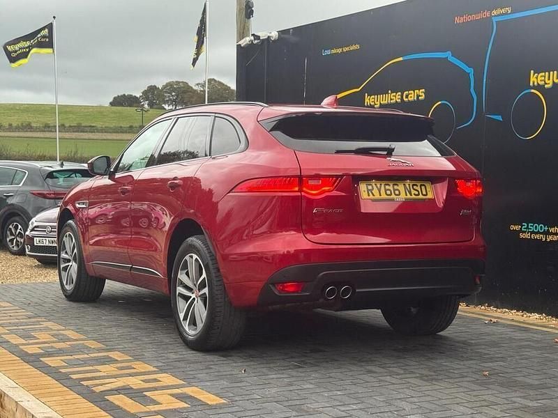 Used Jaguar F-Pace R-Sport 180 HP (132 kW) 2016 Red SUV