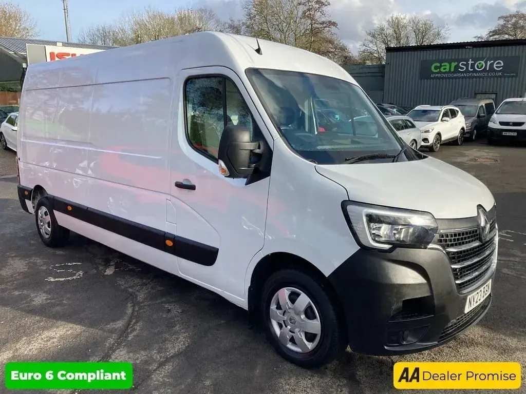 Begagnad Renault Master 2023 Vit Van