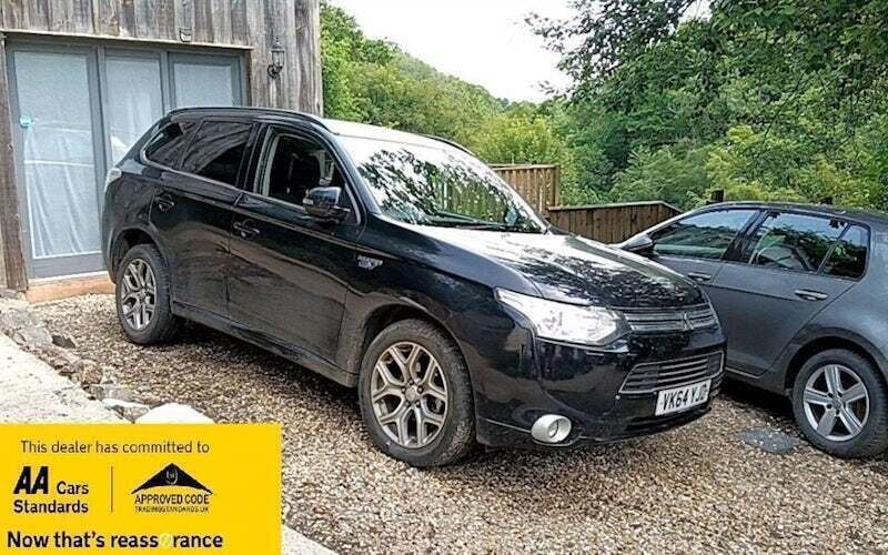 Black Used 2014 Mitsubishi Outlander P-HEV Estate | £5,780 (Fair price) - Image 1/4