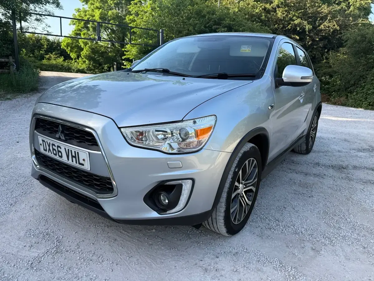 Used Mitsubishi ASX 114 HP (83 kW) 2016 Silver SUV