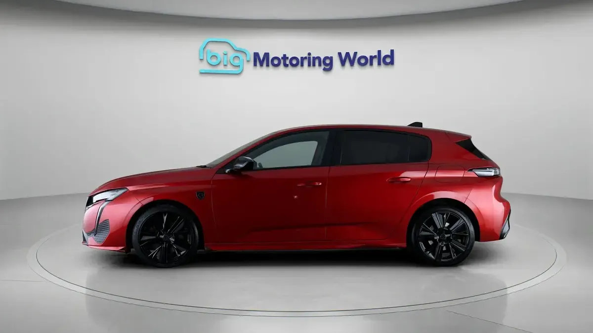 Used Peugeot 308 Premium 225 HP (165 kW) 2022 Red Hatchback