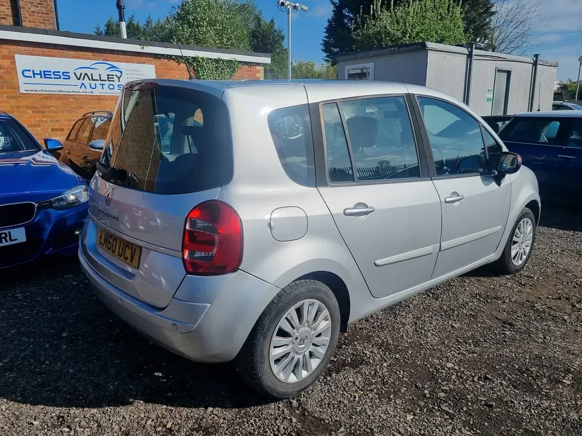 Used Renault Grand Modus Dynamique 111 HP (81 kW) 2010 Silver MPV