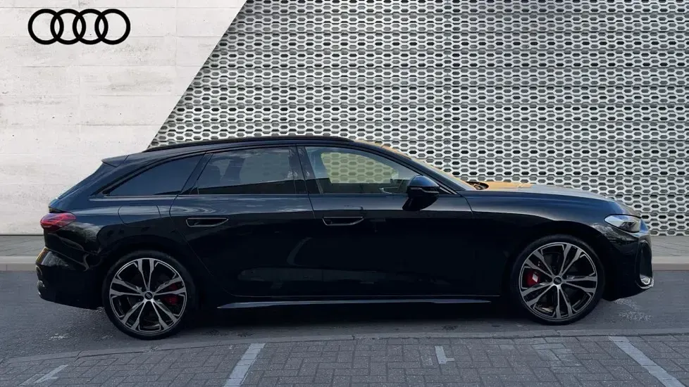 New Audi A5 Sportback Comfort 367 HP (269 kW) 2026 Black Hatchback