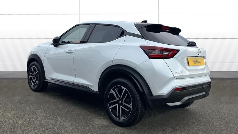 Used Nissan Juke N-Connecta 114 HP (83 kW) 2024 White SUV